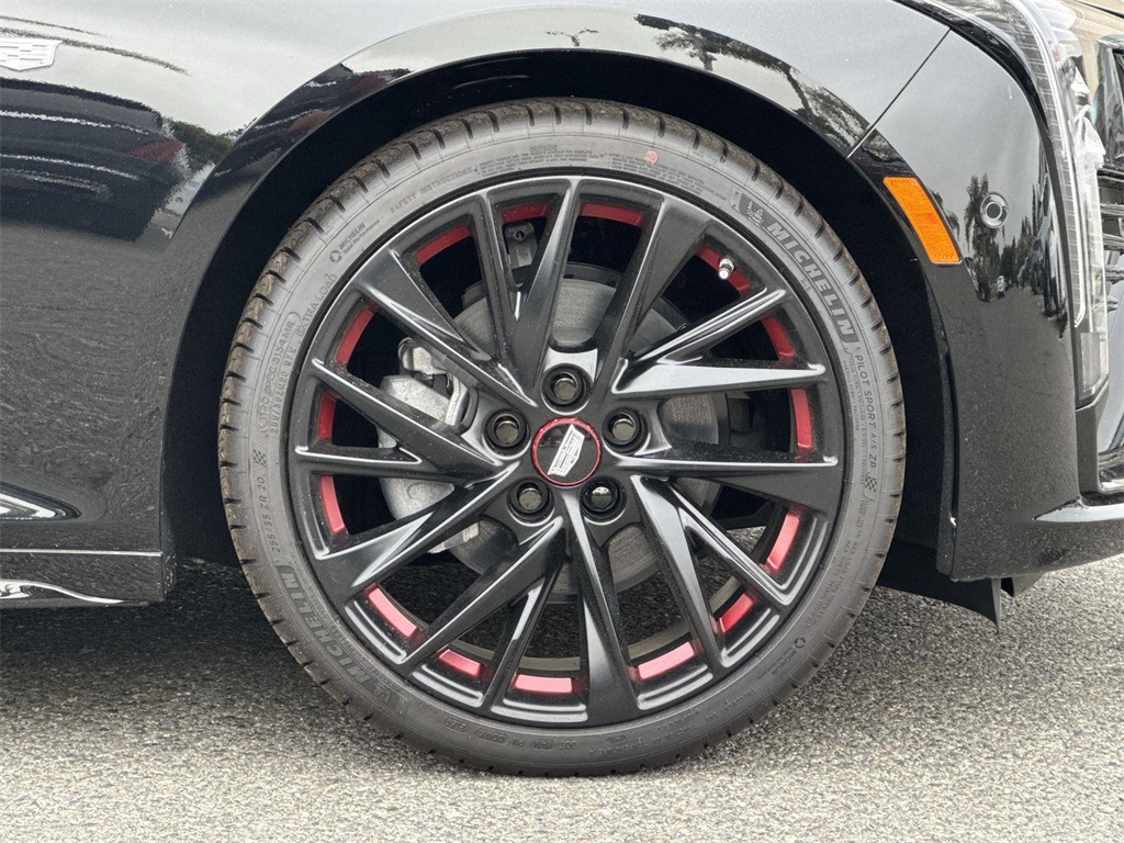 Vehicle image 14 of 43