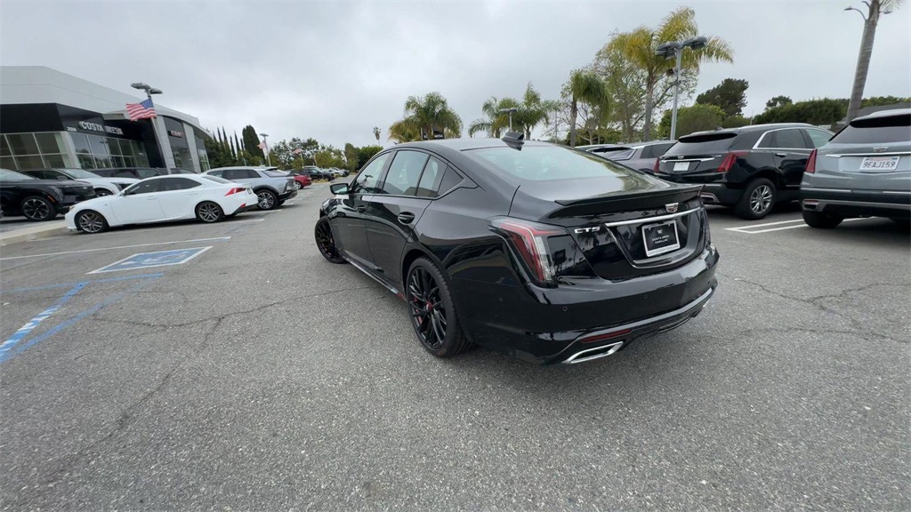 Vehicle image 11 of 43