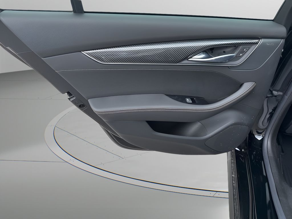 Vehicle image 34 of 40