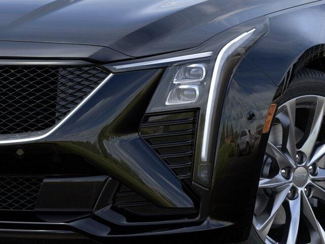 Vehicle image 10 of 24