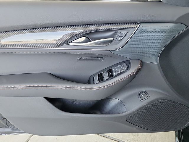 Vehicle image 23 of 35