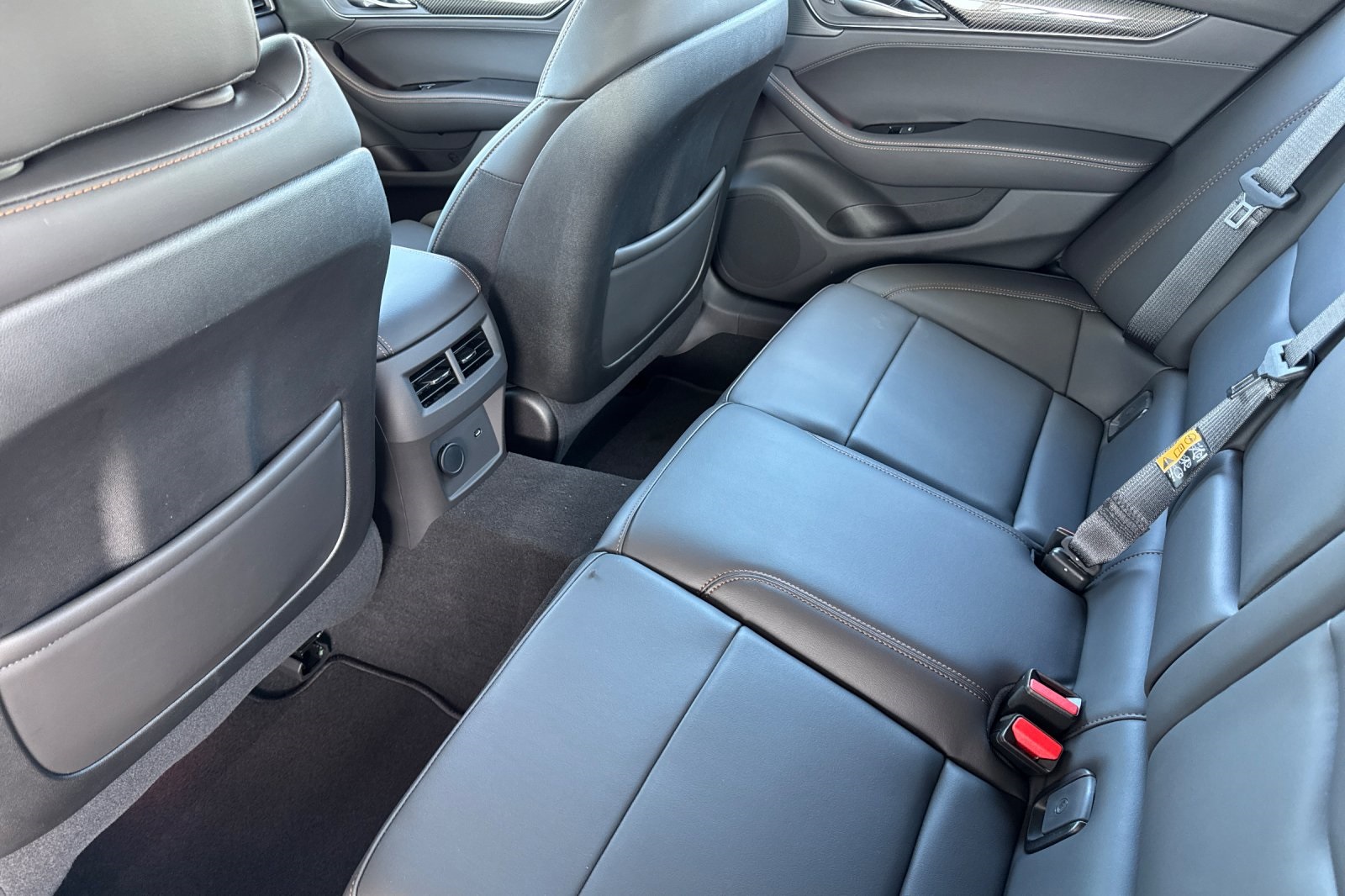 Vehicle image 12 of 33