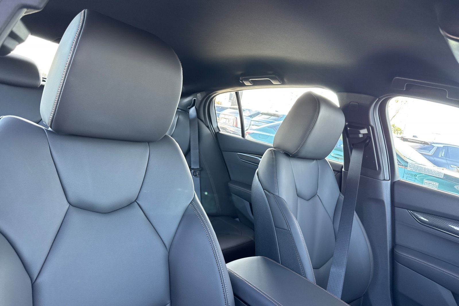 Vehicle image 17 of 33
