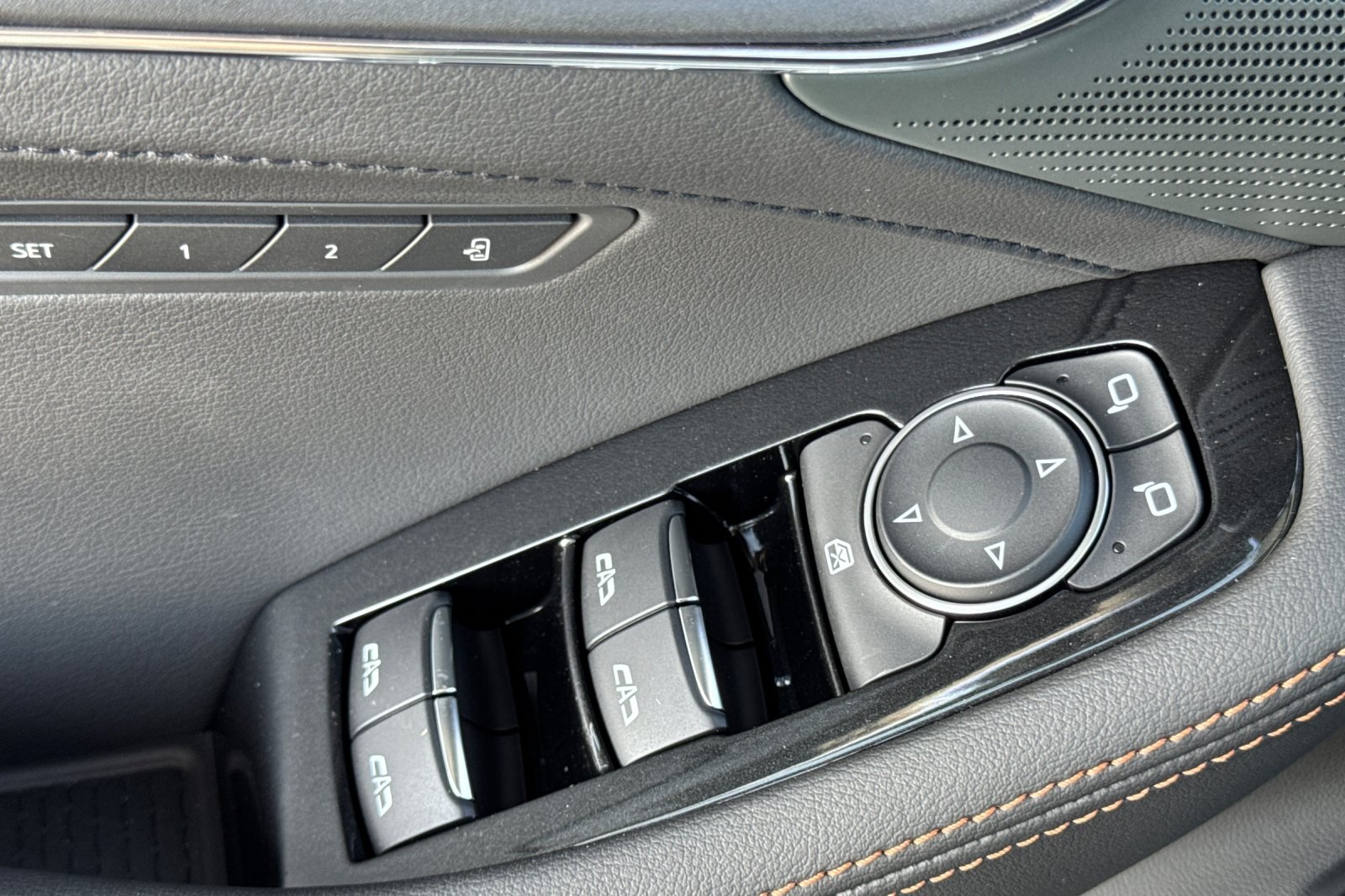 Vehicle image 11 of 33