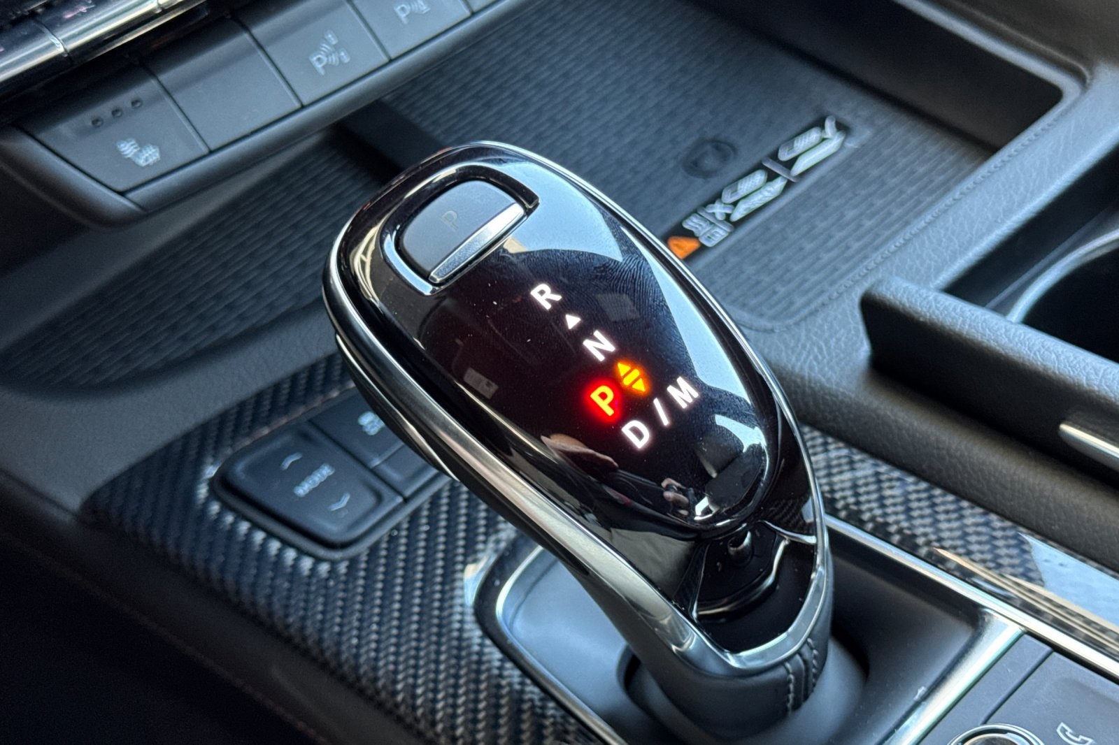 Vehicle image 24 of 33