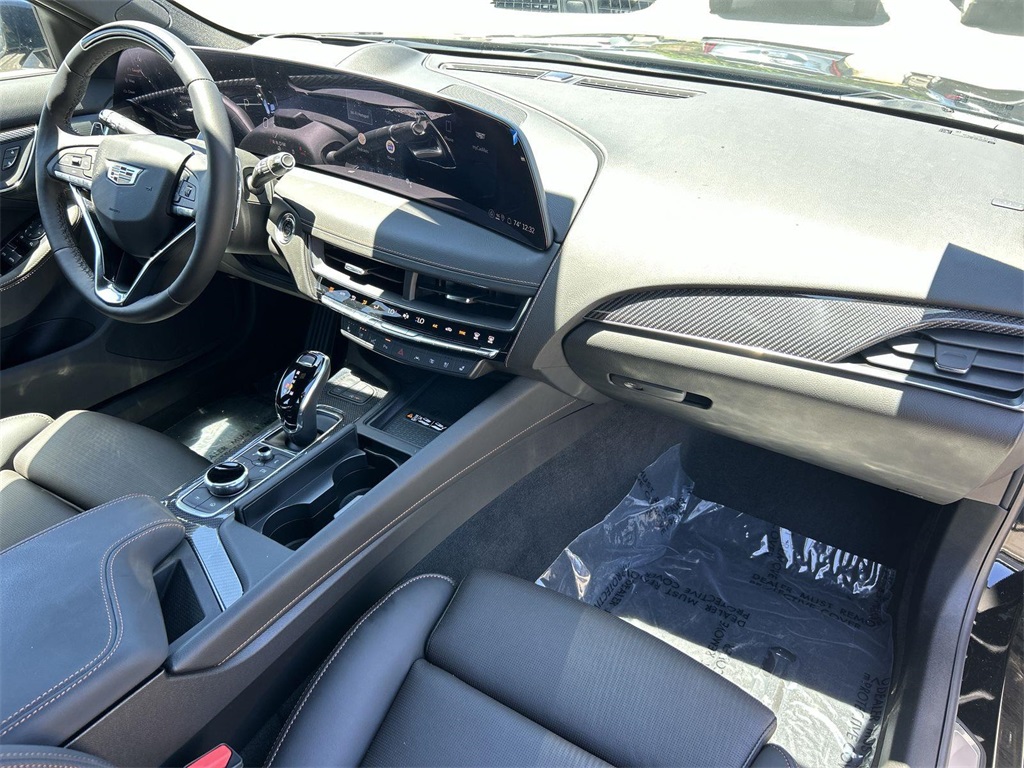 Vehicle image 14 of 35