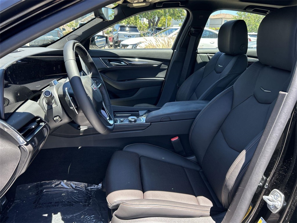 Vehicle image 12 of 35