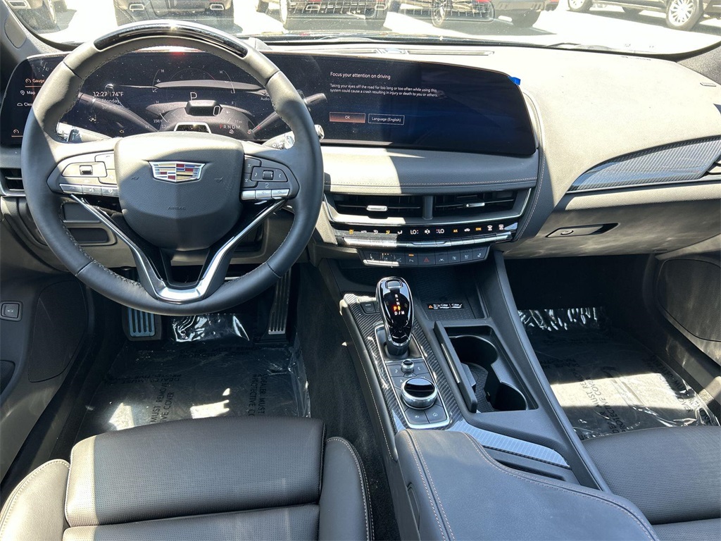 Vehicle image 13 of 35