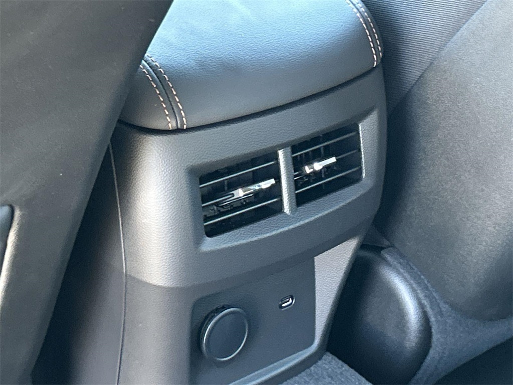 Vehicle image 24 of 35