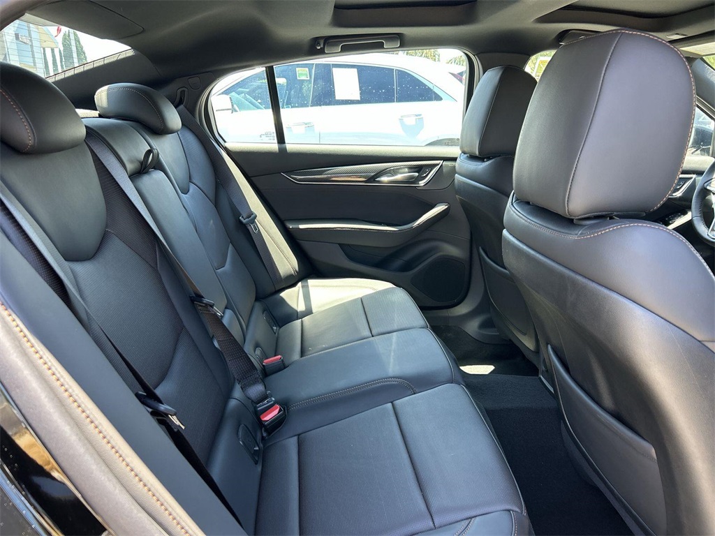 Vehicle image 8 of 35