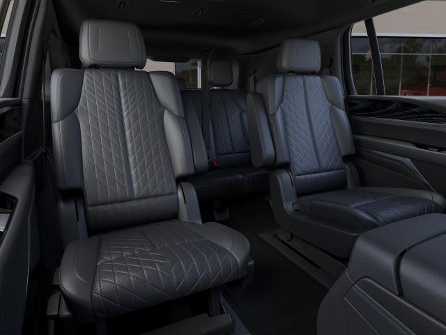 Vehicle image 17 of 24