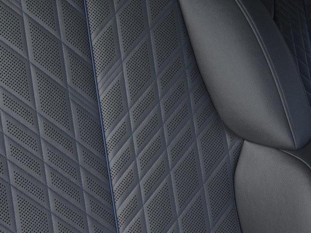 Vehicle image 21 of 24