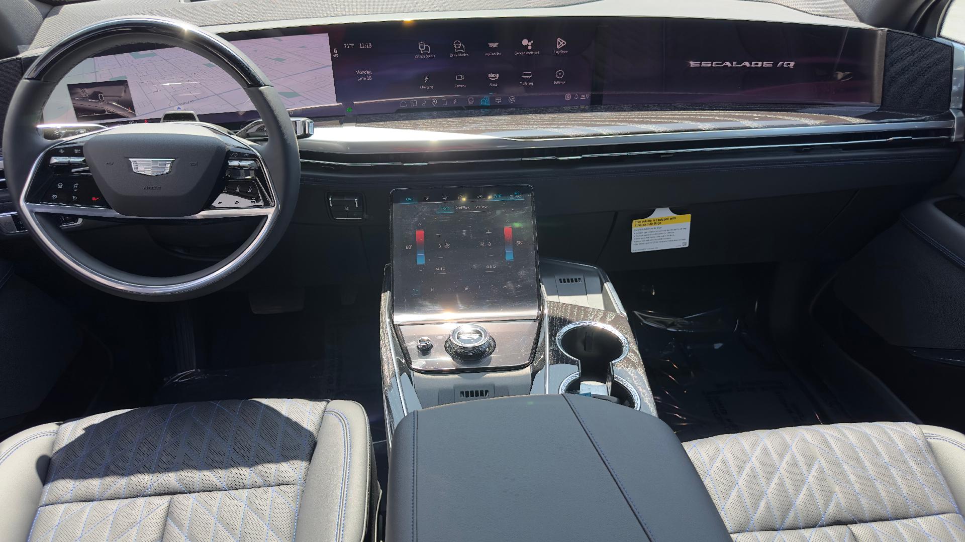 Vehicle image 19 of 44