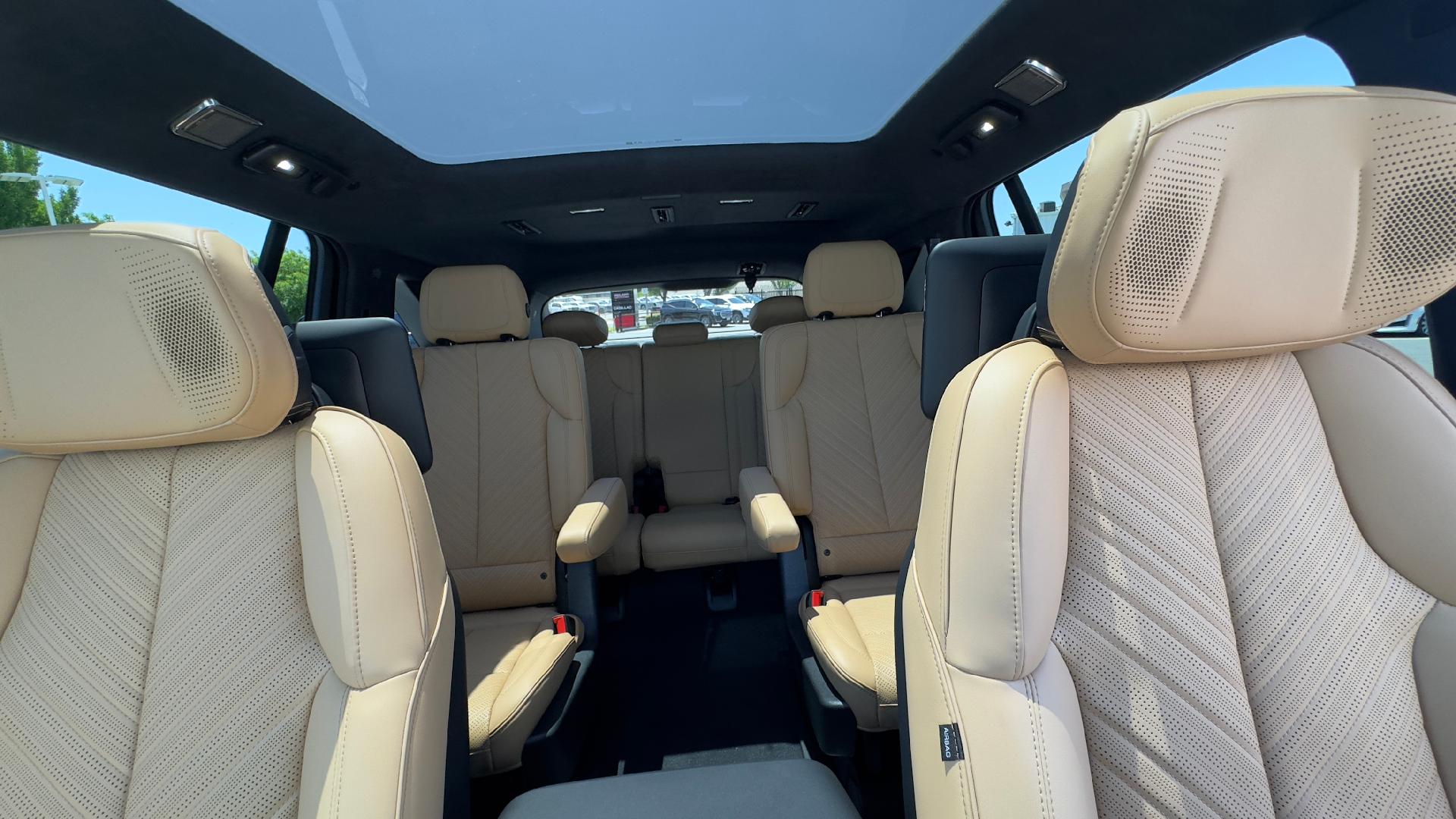 Vehicle image 46 of 47