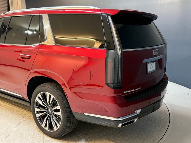 2025 Cadillac Escalade 4WD Premium Luxury Image 8 of 62