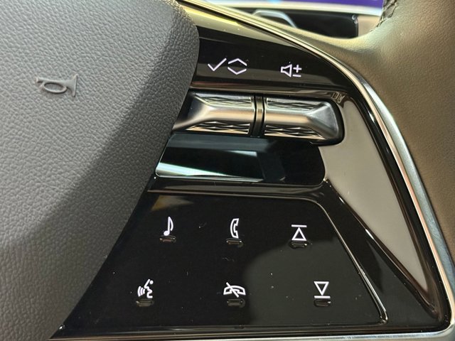 2025 Cadillac Escalade 4WD Premium Luxury Image 44 of 62