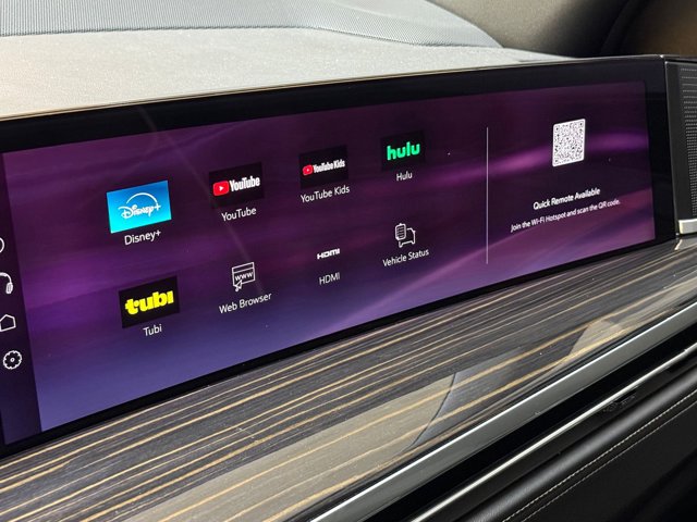 2025 Cadillac Escalade 4WD Premium Luxury Image 29 of 62