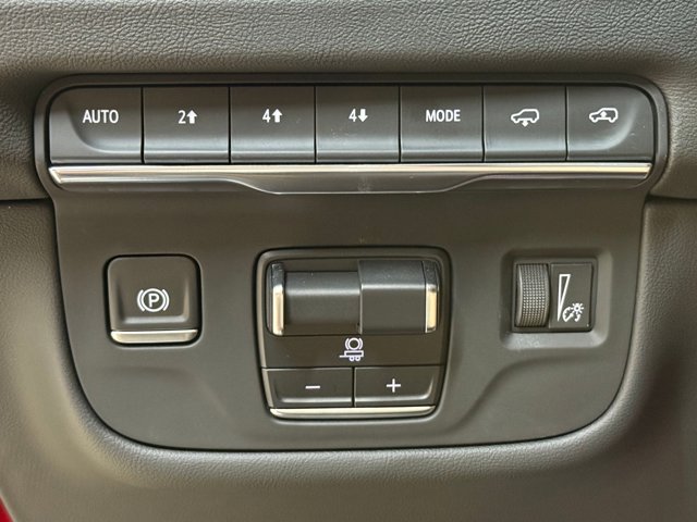 2025 Cadillac Escalade 4WD Premium Luxury Image 38 of 62