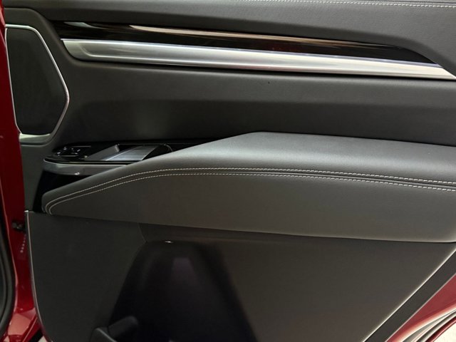 2025 Cadillac Escalade 4WD Premium Luxury Image 36 of 62