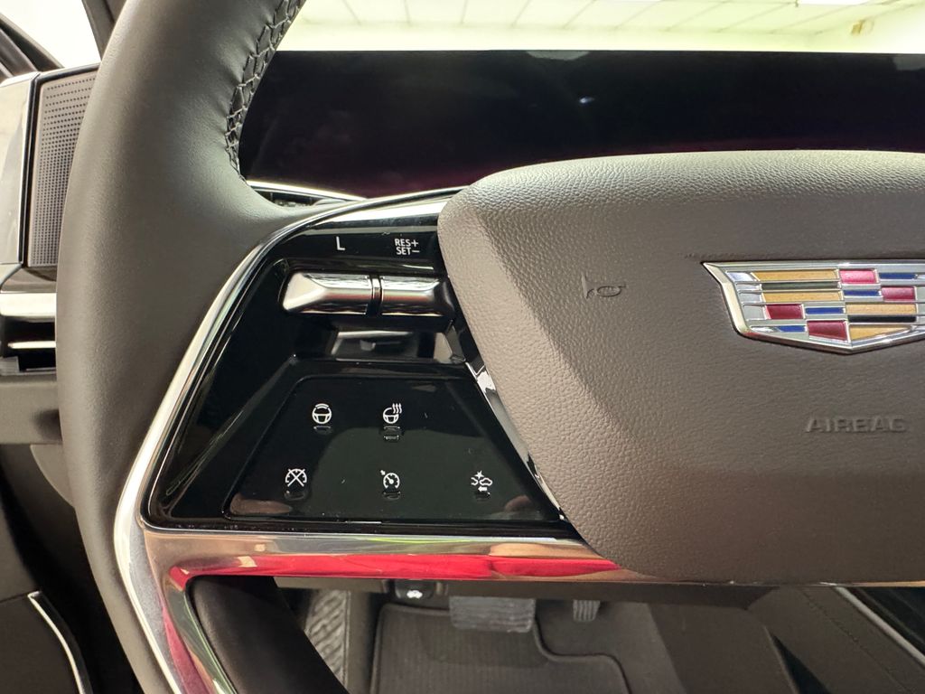 Vehicle image 28 of 46