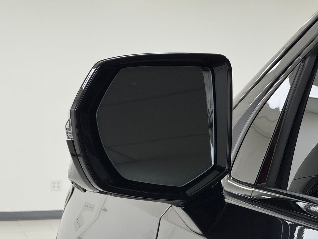 Vehicle image 41 of 46