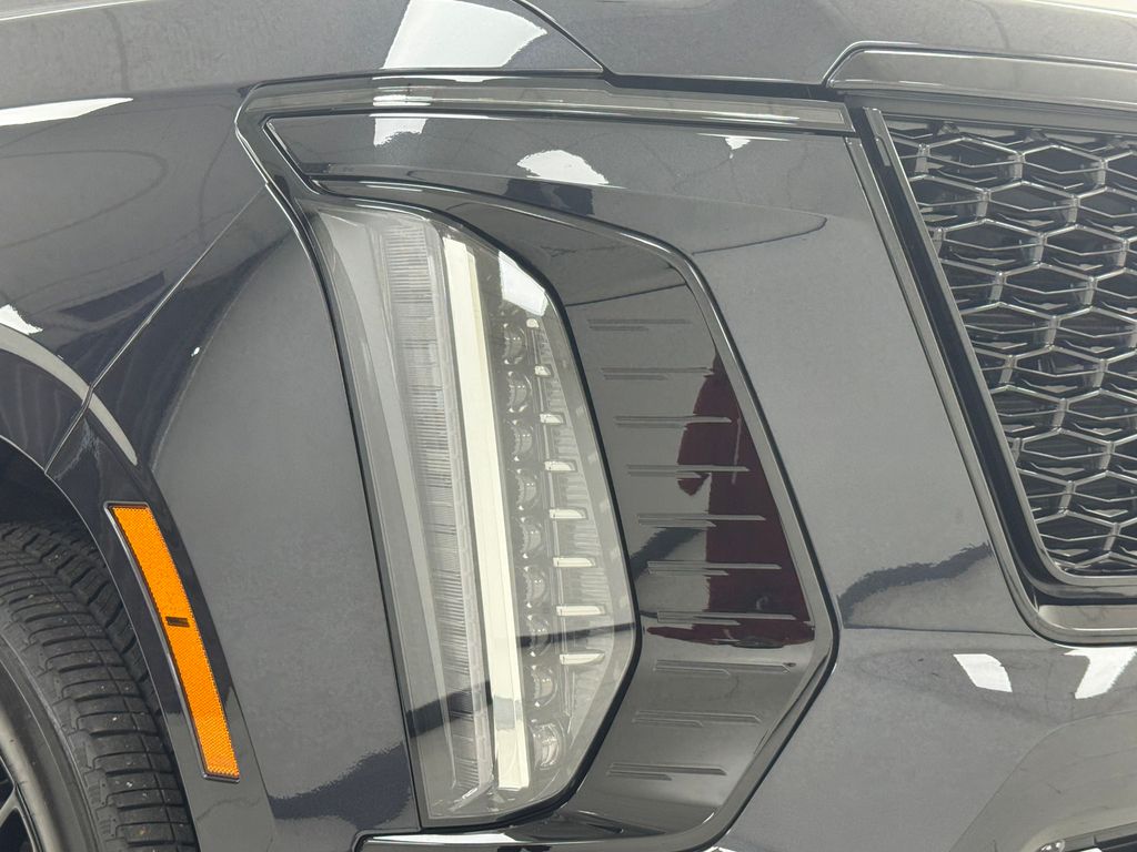 Vehicle image 38 of 46