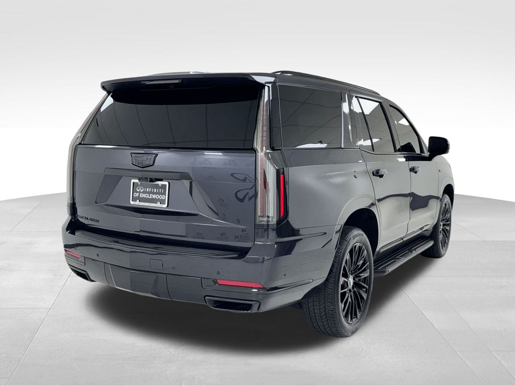 Vehicle image 5 of 46