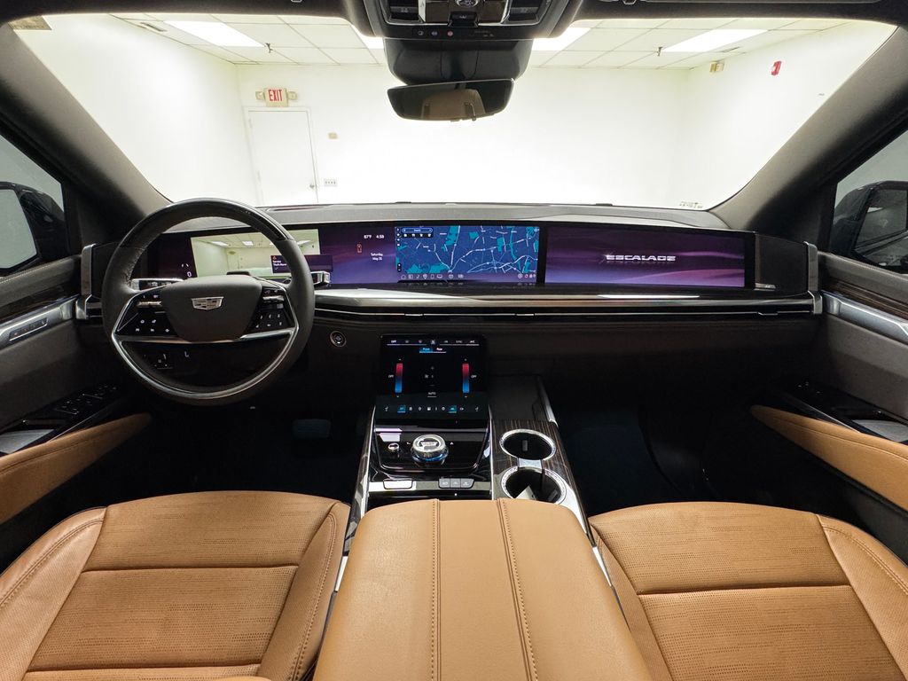 Vehicle image 13 of 46