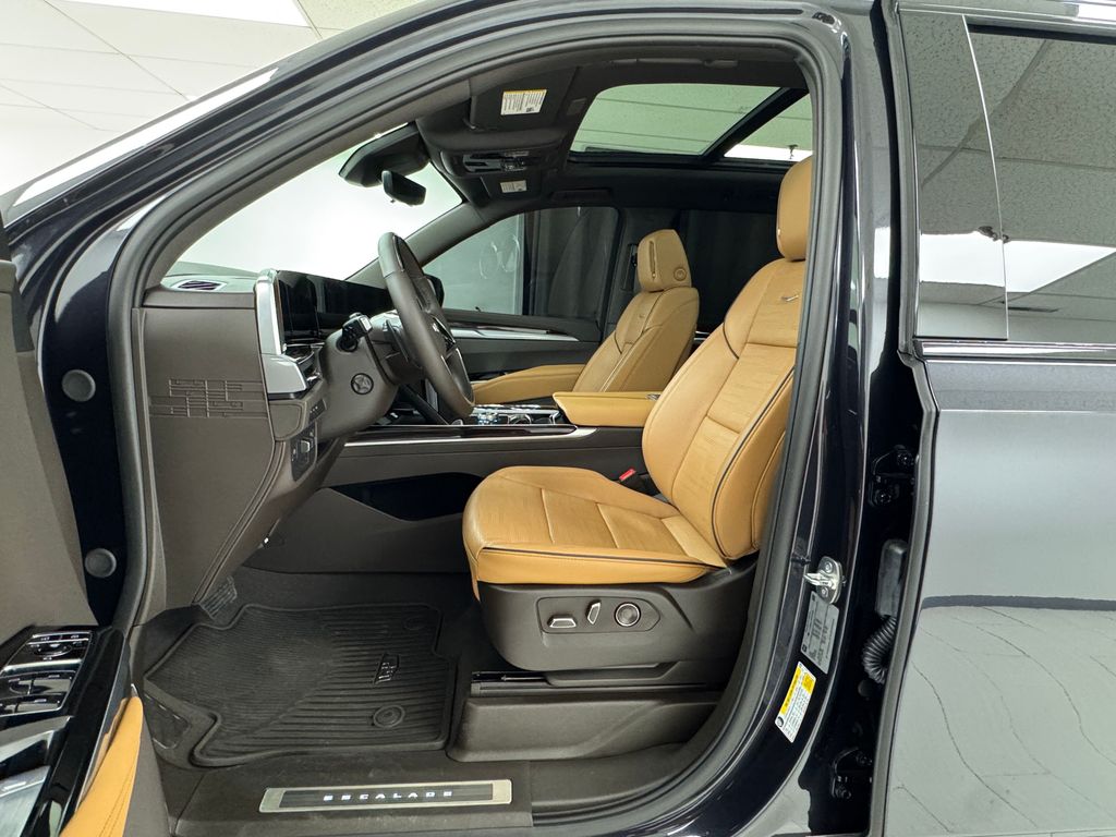 Vehicle image 9 of 46