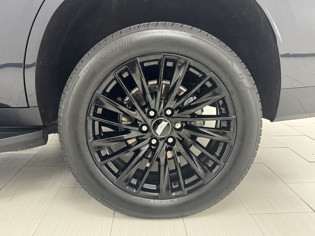 Vehicle image 43 of 46