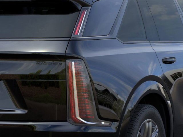 Vehicle image 11 of 24