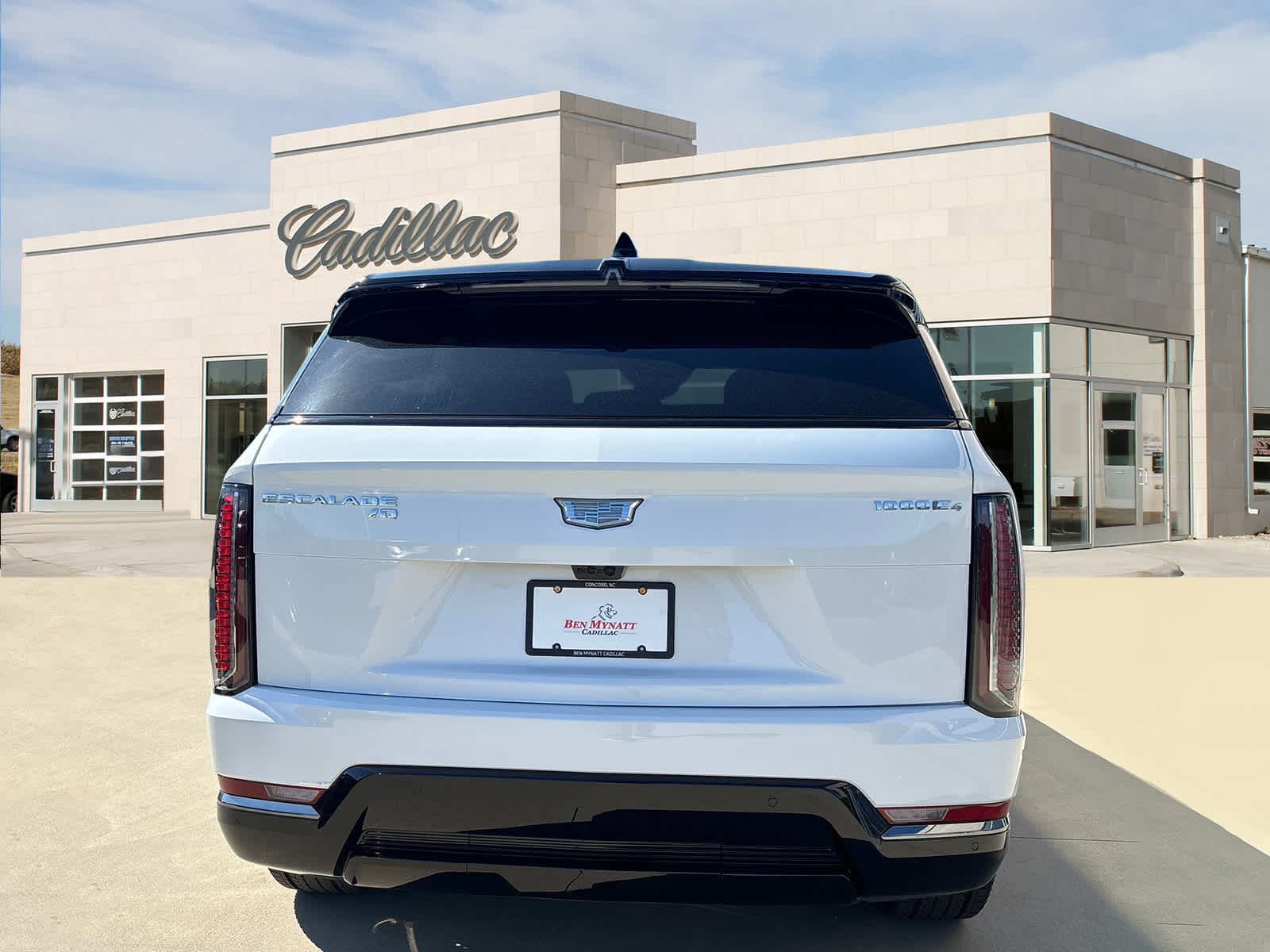 Vehicle image 4 of 53