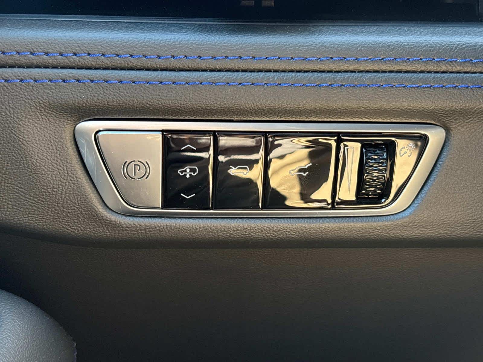 Vehicle image 16 of 53