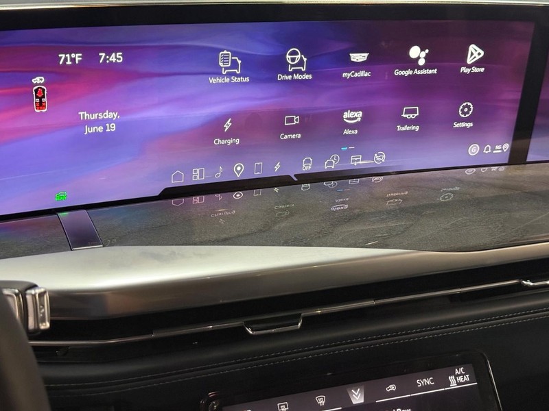 Vehicle image 13 of 24