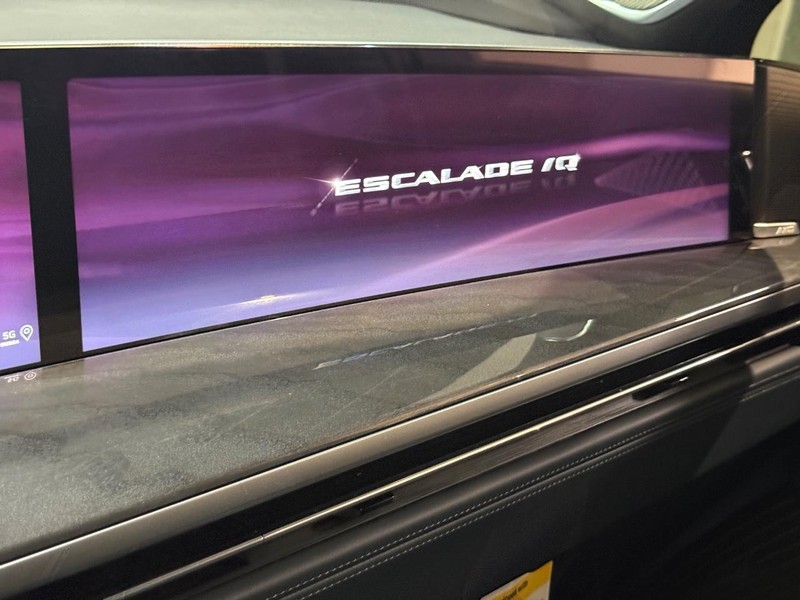 Vehicle image 15 of 24
