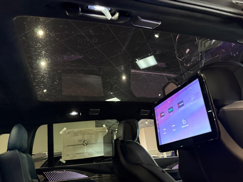 Vehicle image 19 of 24