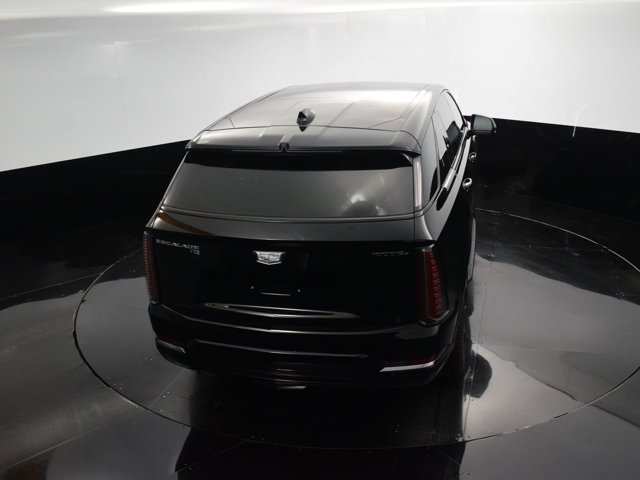Vehicle image 16 of 43