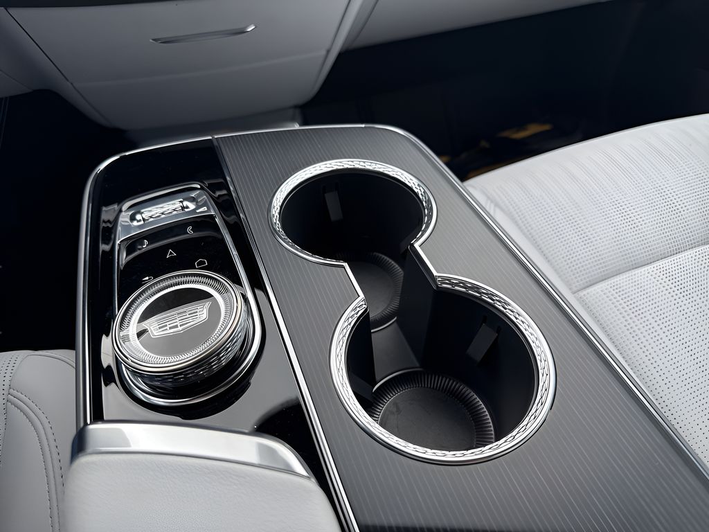 Vehicle image 28 of 39