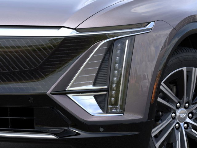 Vehicle image 10 of 24
