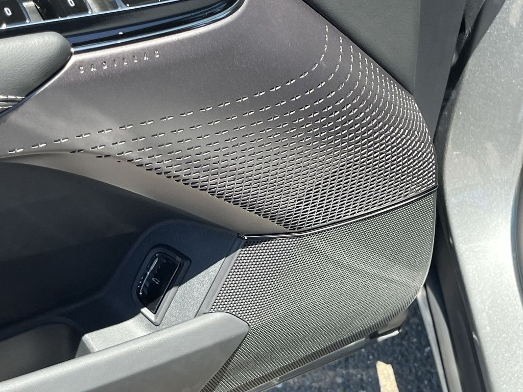 2025 Cadillac LYRIQ Luxury Image 22 of 28