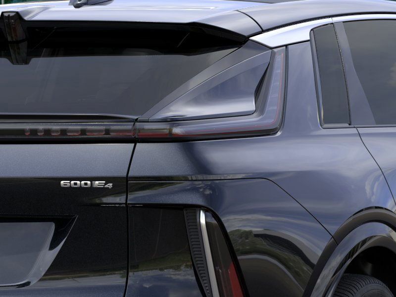 Vehicle image 13 of 26