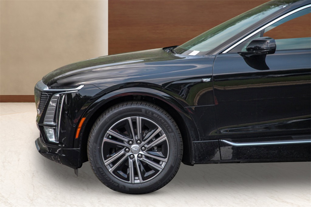 Vehicle image 2 of 26
