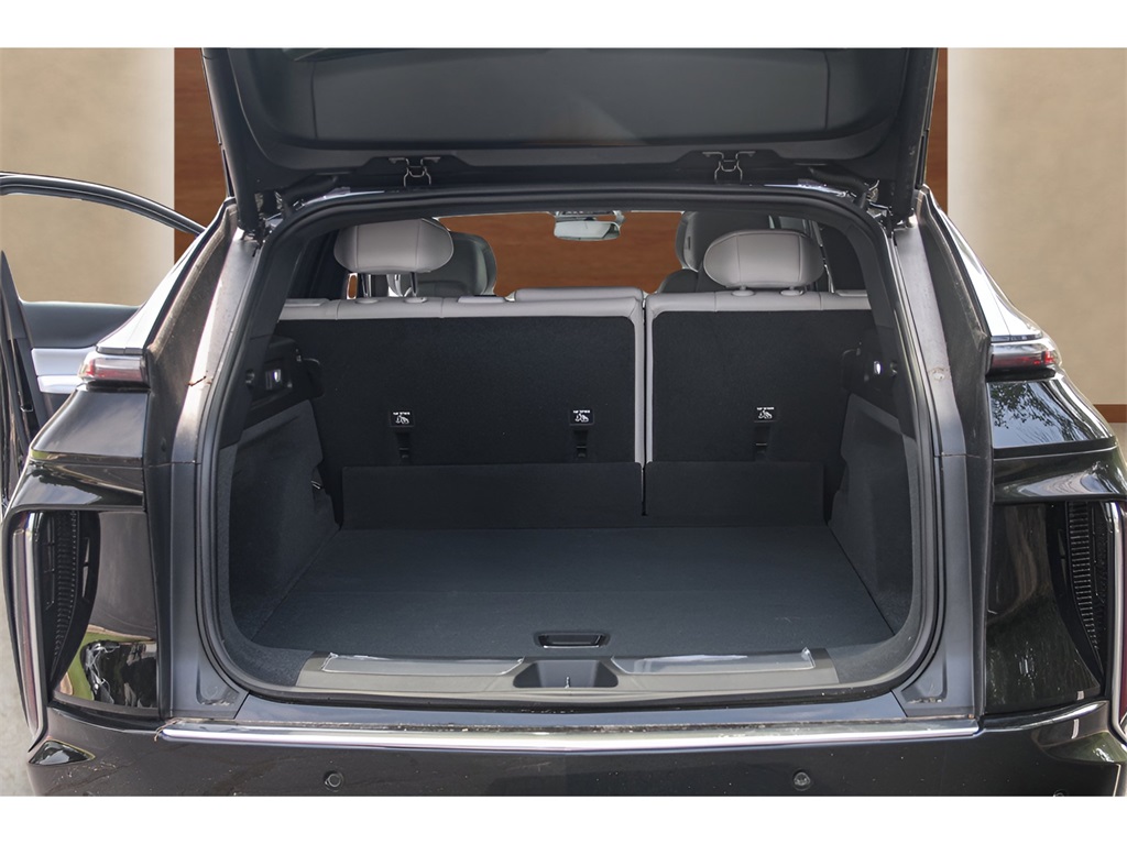 Vehicle image 22 of 26