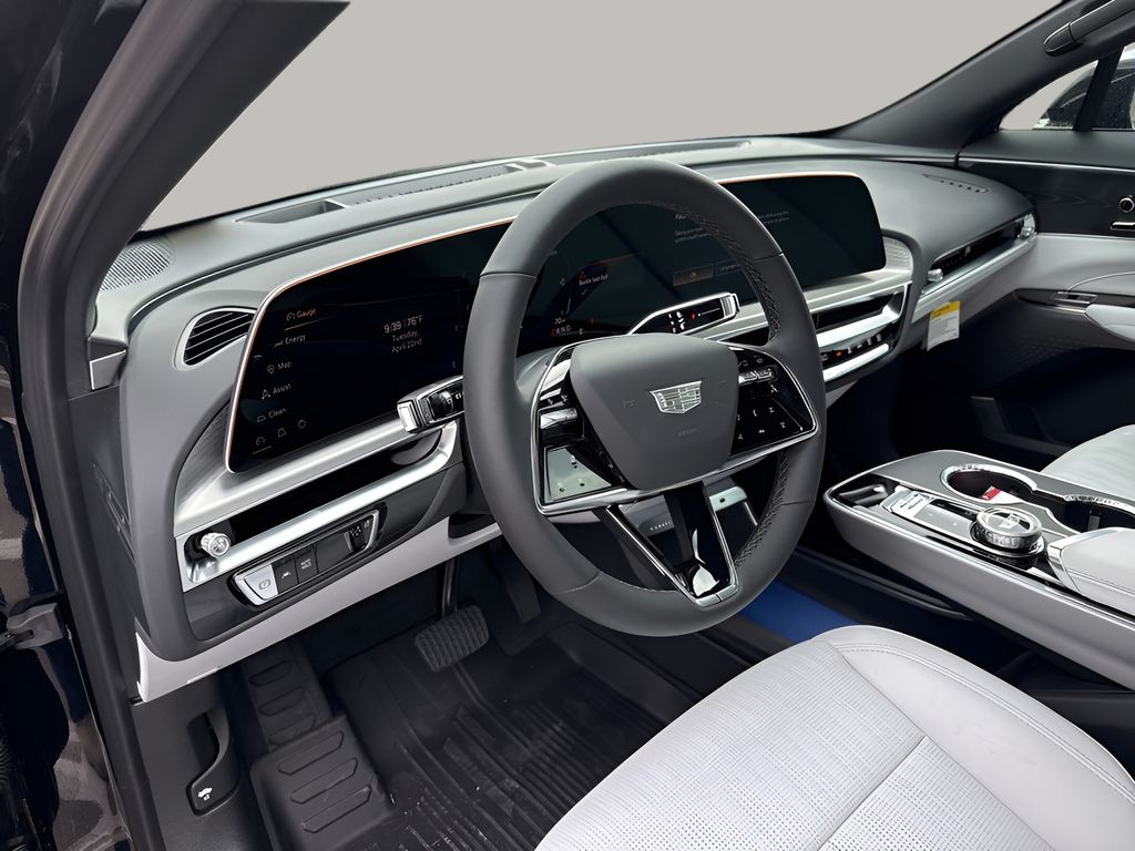 Vehicle image 17 of 40