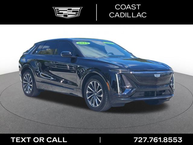 2025 Cadillac LYRIQ Sport Image 3 of 33