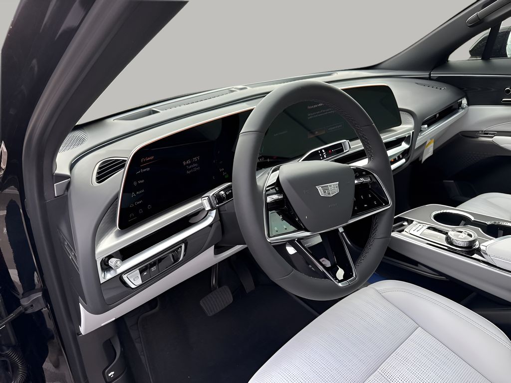 Vehicle image 17 of 41