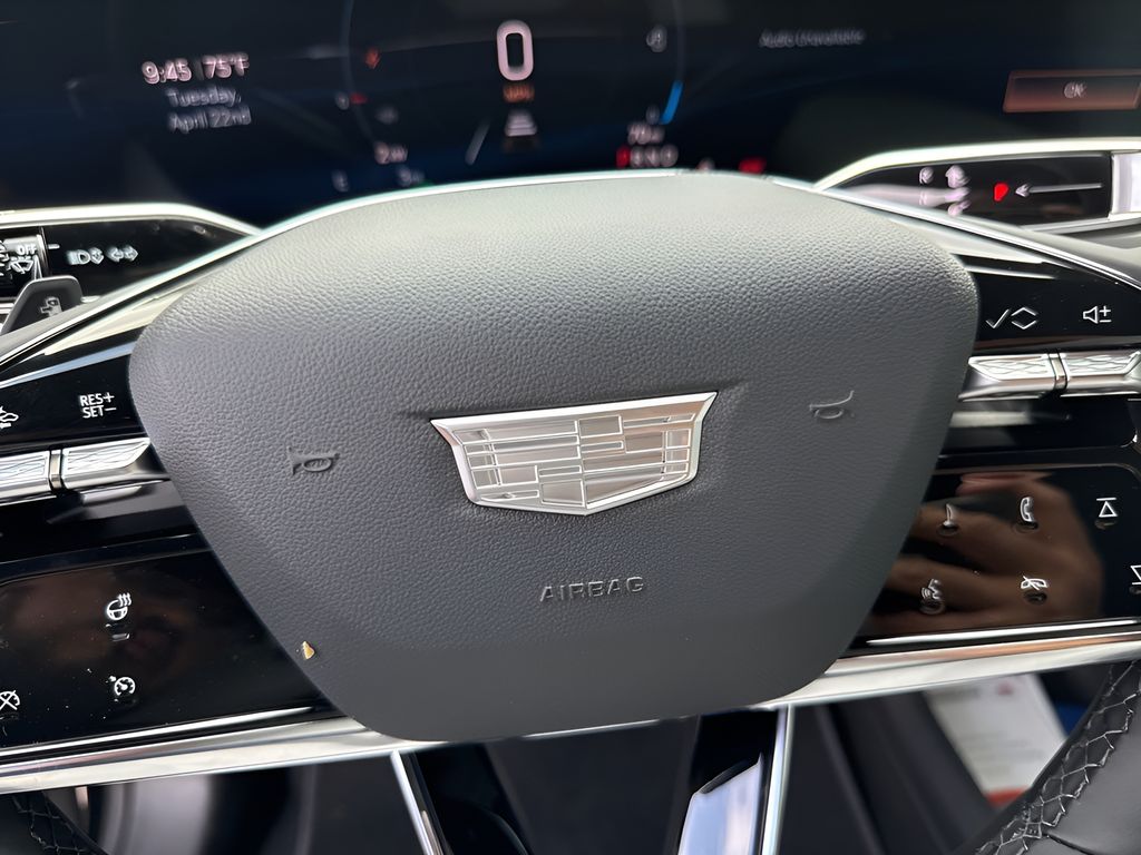 Vehicle image 24 of 41