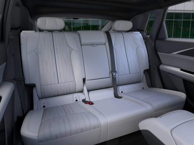 Vehicle image 17 of 24