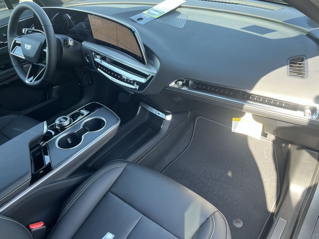 2025 Cadillac LYRIQ Sport Image 11 of 28