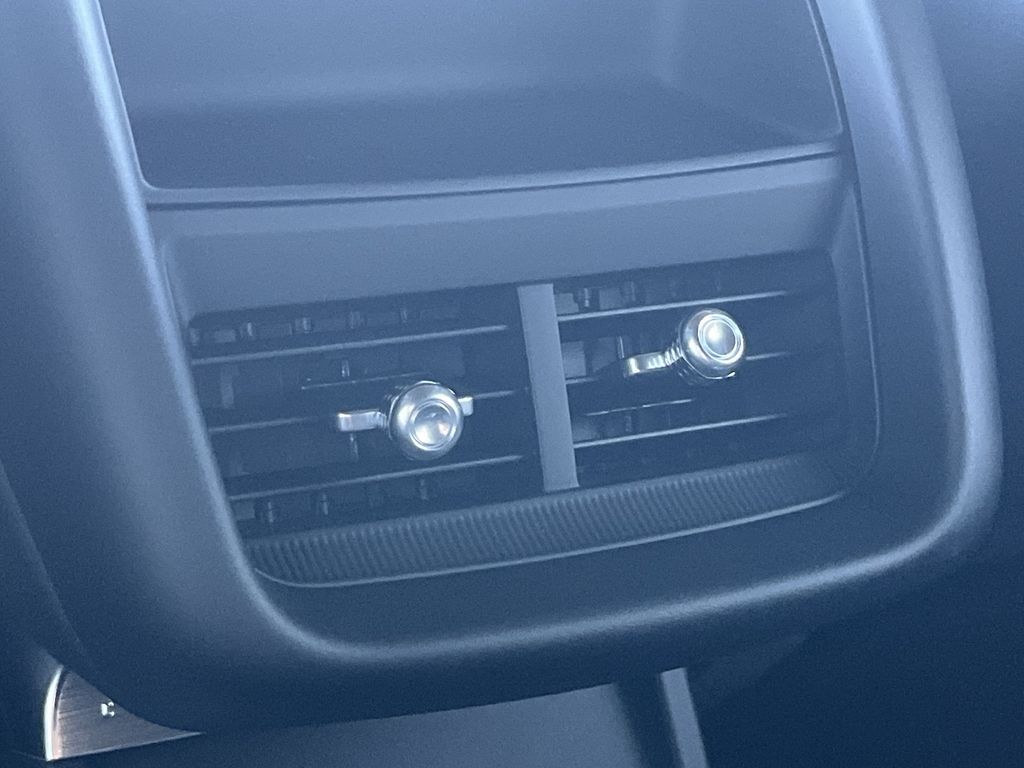 2025 Cadillac LYRIQ Sport Image 24 of 28